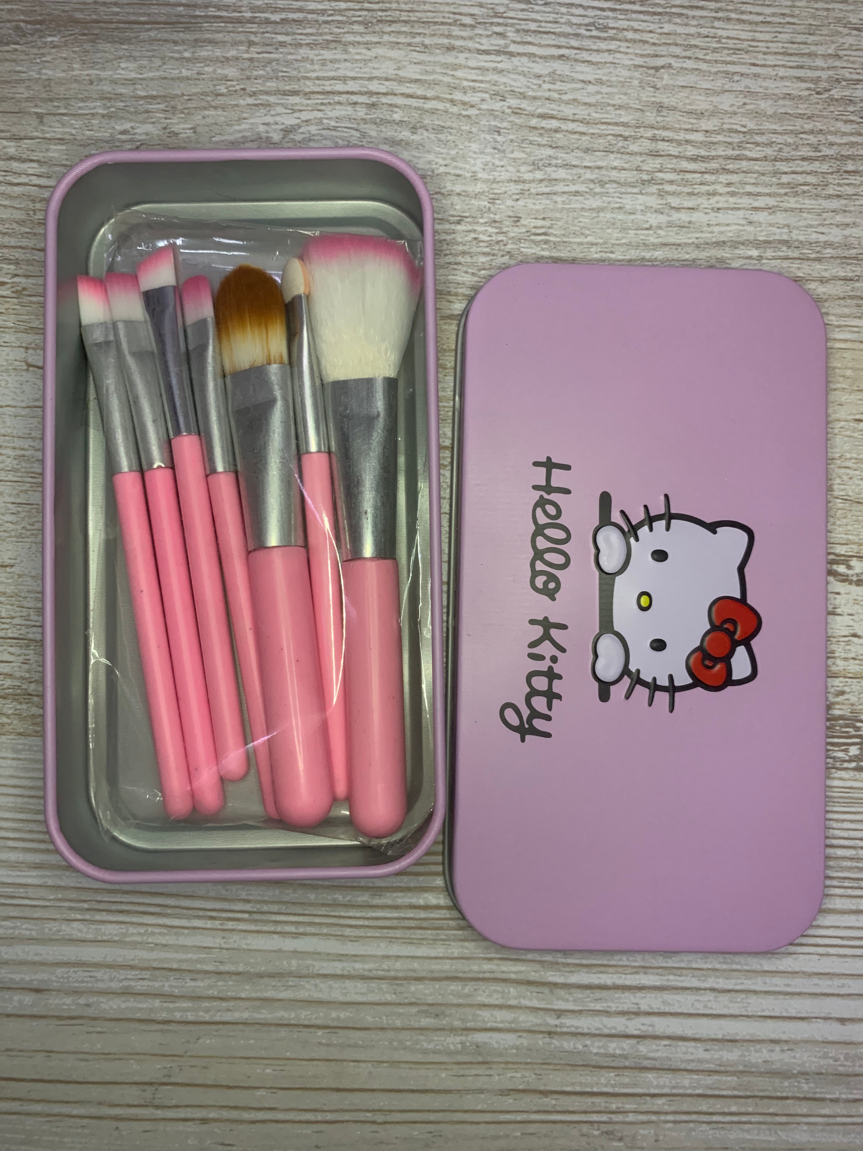 Fameza ello Kitty Set of 7 Pieces Complete Makeup Mini Brush Kit with a  Storage Plastic Box