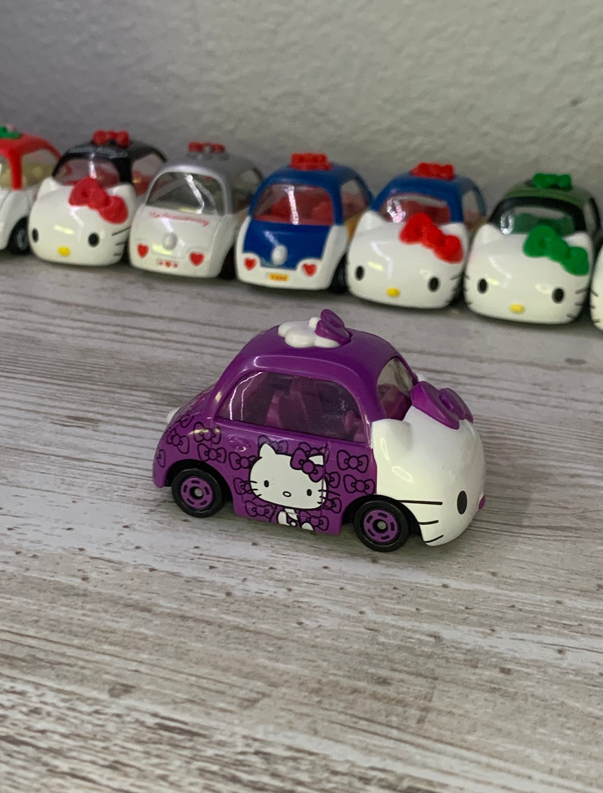 Mini Toy Cars – Hello Kitty Portal